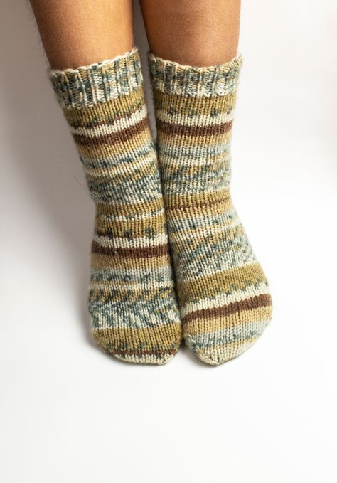 Cute Wool Socks, Comfy Socks Aesthetic, Cozy Socks Aesthetic, Wooly Socks, Cute Socks Aesthetic, Soft Woman, Aesthetic Socks, Socks Aesthetic, Cosy Socks