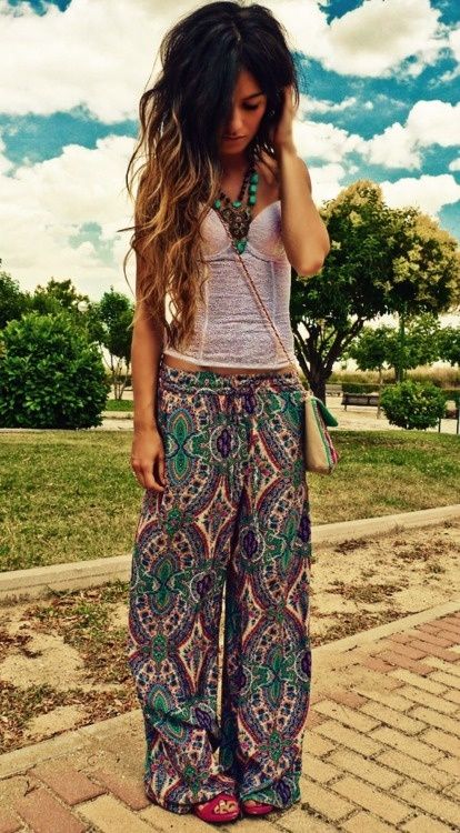 LOVE these pants!!-boho | StyleCaster Stile Hippie Chic, Looks Hippie, Look Hippie Chic, Look Boho Chic, Moda Hippie, Chique Outfit, Boho Chique, Boho Mode, Boho Styl