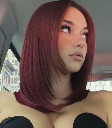 Wine Red Hair, Red Hair Inspo, Wine Hair, Cherry Hair, Dyed Red Hair, Ginger Hair Color, Pretty Hair Color, Hair Stylies, Haircuts Straight Hair