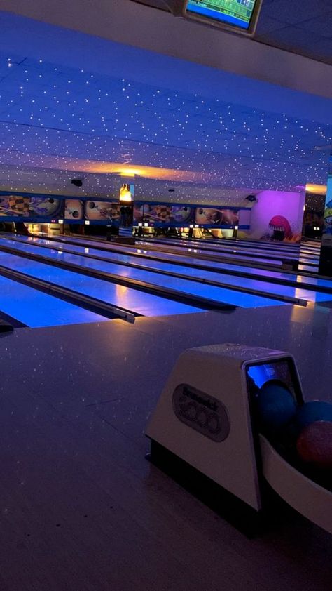 Strike up some fun with these gifts for bowlers! 🎳🎁 From personalized gear to bowling-themed accessories, make their next game a perfect score. 🌟💙 #BowlerGifts Preppy Bowling Background, Aesthetic Bowling Alley, Bowling Alley Outfit Ideas, Bowling Fake Story, Bowling Date Aesthetic, Boliche Aesthetic, Fun Night Aesthetic, Bowling Aesthetic Pictures, Bowling Background