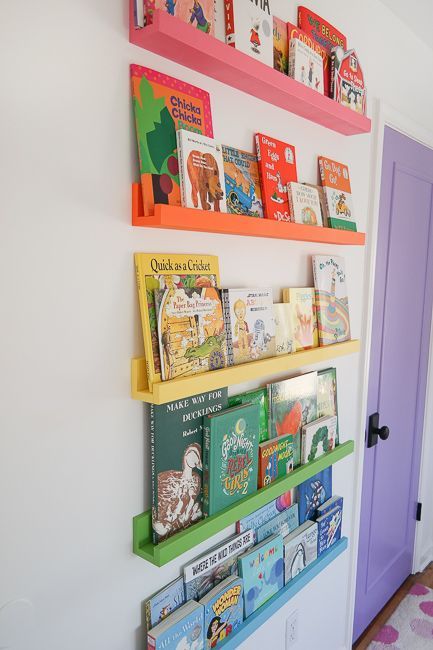 Book Ledges, Colorful Baby Nursery, Bright Nursery, Baby Room Colors, Colorful Kids Room, Baby Room Themes, Home Decor Aesthetic, Nursery Room Design, Baby Room Inspiration