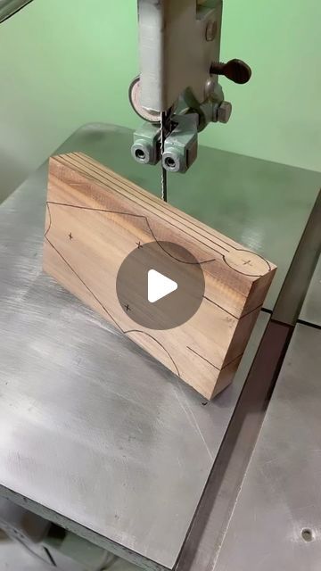 Diy Bandsaw, Woodworking Mallet, Bandsaw Projects, Wooden Hinges, Decorative Hinges, Wood Art Diy, Wood Hinges, Antler Crafts, Wood Things