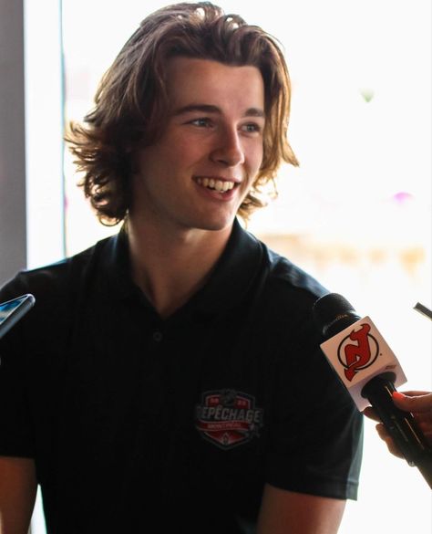 Surfer Dude Haircut, Long Hair Boys Style, Hockey Boy Haircut, Hockey Flow Haircut Boys, Basic White Boy Hair, Hockey Hair Boys, Hockey Hairstyles For Boys, Longer Mens Haircut, Boys Hockey Hair