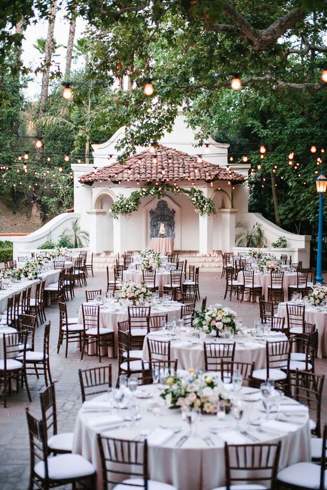 Spanish Modern Wedding, White Hacienda Wedding, Ranch Style Wedding Venues, Novela Wedding, Wedding Spanish Style, Mexican Wedding Venues, Mexican Villa Wedding, Spaniard Wedding, Hacienda Wedding Decor