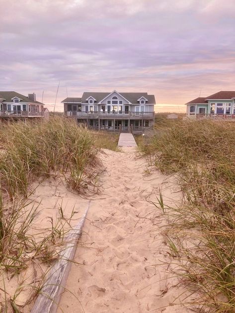 Corolla Outer Banks, Obx Nc, Carolina Do Norte, Corolla Nc, Dream Beach Houses, Outer Banks Nc, Surf House, The Chateau, Beach House Design