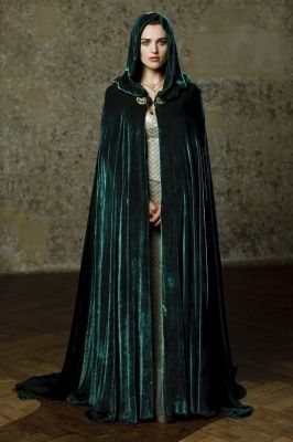 Merlin - Lady Morgana Bail Organa, Green Cloak, Istoria Modei, Bridal Coat, Wedding Cloak, Star Wars Fashion, Yennefer Of Vengerberg, Star Wars Costumes, Bridal Cape