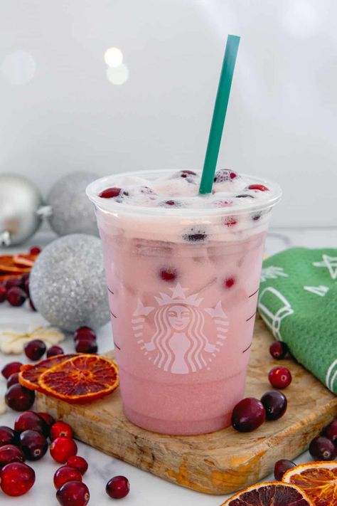 Cran-Merry Drink {Starbucks Copycat} Cran Merry Starbucks Drink, Cran Merry Starbucks Copycat, Starbucks Cran Merry Drink, Copycat Dunkin Refresher, Starbucks Christmas Drinks, Starbucks Drink Orders, Instant Coffee Recipes, Vanilla Frappuccino, Copycat Starbucks Drinks