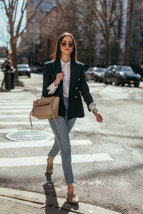 Jeans And Blazer Outfit Classy, Navy Blazer And Jeans, Navy Blazer Outfit Women, Jeans And Blazer Outfit, Navy Blazer Outfits, Jeans Blazer Outfit, Blazer And Jeans, Blazer Outfits Casual, Looks Jeans