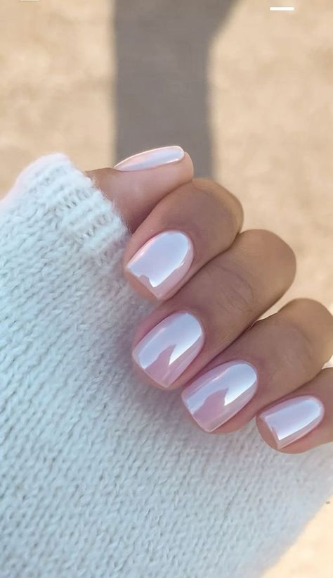 Cute Summer Nails Dip Powder, Neutral Nails Acrylic Squoval, Chrome Squoval Nails, New Dip Nail Trends, Neutral Nails Summer 2024, Squavol Nails, French Manicure Chrome, Nail Trends 2024 Summer, French Tip Chrome Nails