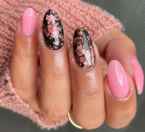 Trendy Nails Pink And Black, Foiled Nails Designs, Pink Foil Nail Art, Nail Art With Foil Flakes, Gel Nails With Foil Flakes, Pink Black Glitter Nails, Nail Flakes Design, Foil Flakes Nails, Moody Nail Designs