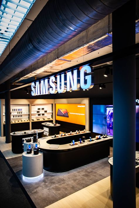 Samsung Retail Store Design, Samsung Experience Store, Tech Store Design, Samsung Store Design, Canon Showroom, Samsung Company, Smartphone Store, Electronics Store Design, Mobile Shop Design