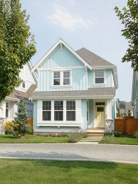 Pale Yellow Front Door, Blue Beach House Exterior, Light Blue Siding, Light Blue House Exterior, Blue Siding House, Light Blue House, Blue Home Exterior, Exterior Beach House, Yellow House Exterior