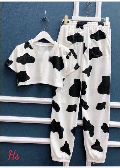 Cute Cow Things To Buy, Cute Cow Outfits, Alternative Aesthetic Outfits, Cow Room, Cow Things, Designer Fits, Cow Stuff, Cow Outfits, Pajamas Aesthetic