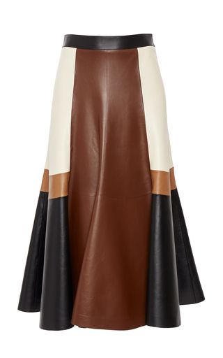 Chloe Fashion, Skirt Inspiration, Patchwork Skirt, Leather Midi Skirt, Leather Patchwork, Fashion Sewing, Skirt Outfits, Moda Operandi, Skirt Fashion