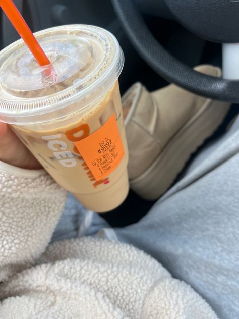 fall dunkin drink ugg pumpkin spice dunkin donuts Dunkin Christmas Drinks, Dunkin Aesthetic, Dunkin Orders, Dunkin Drinks, Fall Drinks, Christmas Drinks, Pumpkin Spice, Donuts, Drinks