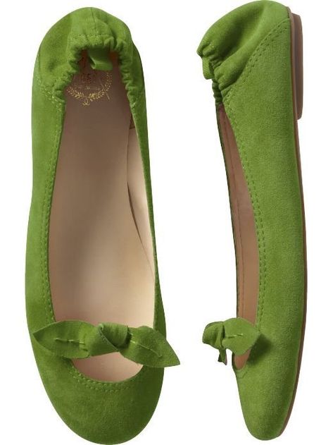 Green Ballet Flats, Green Flats, Cute Flats, Chic Shoes, Only Shoes, Ballerina Shoes, Kinds Of Shoes, Green Shoes, Comfy Shoes