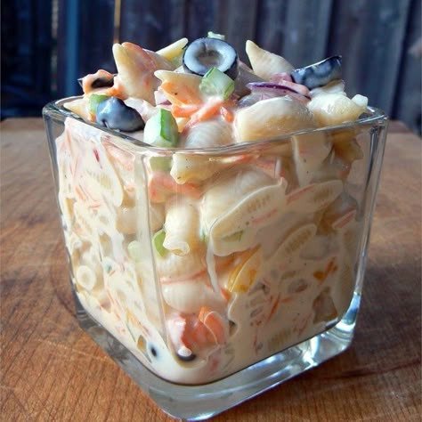 Mom's Best Macaroni Salad | "I made this macaroni salad for my daughter's figure skating competition. It was served to the coaches and judges. I have already gotten two requests for the recipe!" Sweet Macaroni Salad Recipe, Amish Macaroni Salad, Classic Macaroni Salad, Best Macaroni Salad, Pasta Salad Dressing, Macaroni Salad Recipe, Macaroni Salad, Baby Tips, Pasta Salad Recipes