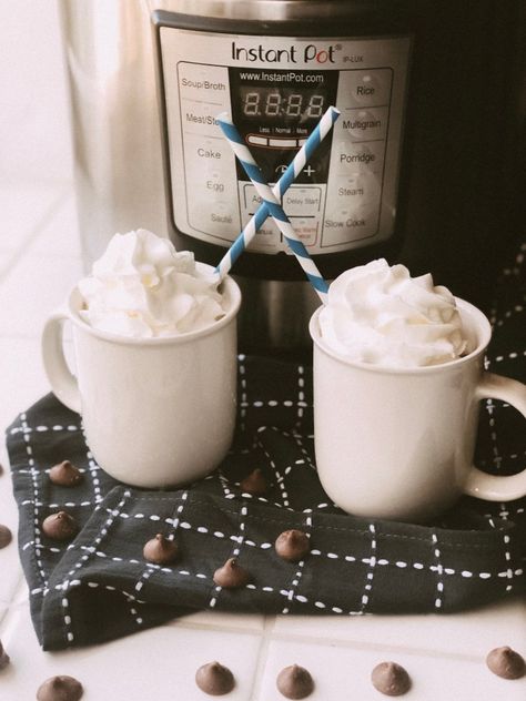 Instant Pot Hot Chocolate - Alex Daynes Instant Pot Hot Chocolate, Pot Cookies, Latest Wallpaper, Delicious Hot Chocolate, Pumpkin Chocolate Chip Cookies, Hot Chocolate Bar, Peppermint Cookies, Homemade Hot Chocolate, Pumpkin Chocolate Chips