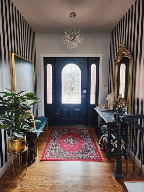 Moody Foyer, Glam Color Palette, Moody Interiors, Hallway Design, Grey Home Decor, Black And White Decor, Entry Way, Black White Gold, Eclectic Home