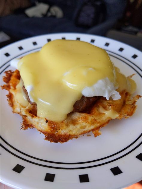 Holindaise Sauce, Microwave Hollandaise Sauce, Hollandaise Sauce Recipe, Easy Hollandaise, Easy Hollandaise Sauce, Recipe For Hollandaise Sauce, Microwave Recipe, French Sauces, Hollandaise Sauce