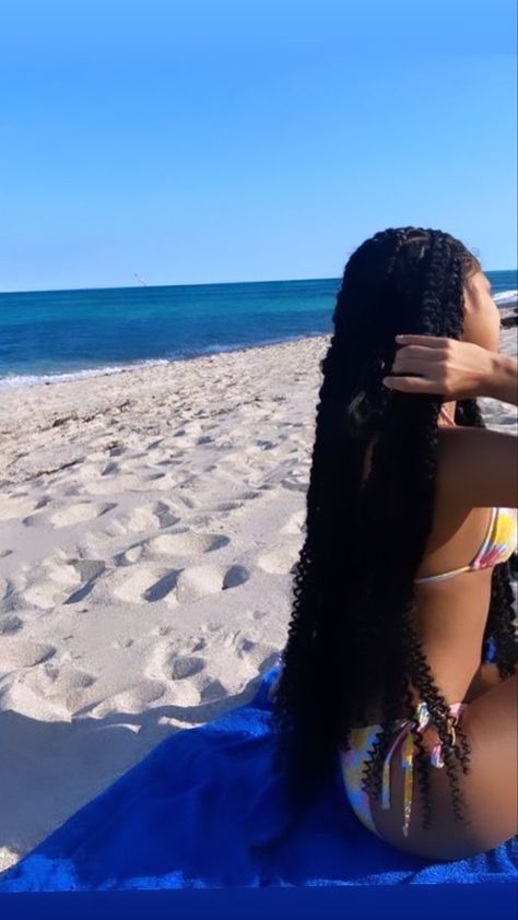 Beach Pictures Black Women, Beach Poses Instagram Bikinis, Summer Black Women, Beach Poses By Yourself Photo Ideas, Beach Poses Instagram, Poses By Yourself, Cute Vacation Outfits, Poses Couples, Beach Poses By Yourself