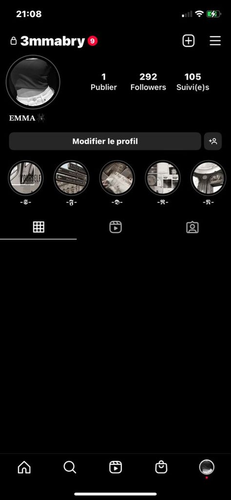 Instagram Highlight Innovations Nom Story A La Une Insta, Feed Instagram Story A La Une, Photo A La Une Insta, Snapchat Bitmoji, Cover Design Inspiration, Spotify Instagram, Black And White Instagram, Story Cover, Instagram Highlight Cover