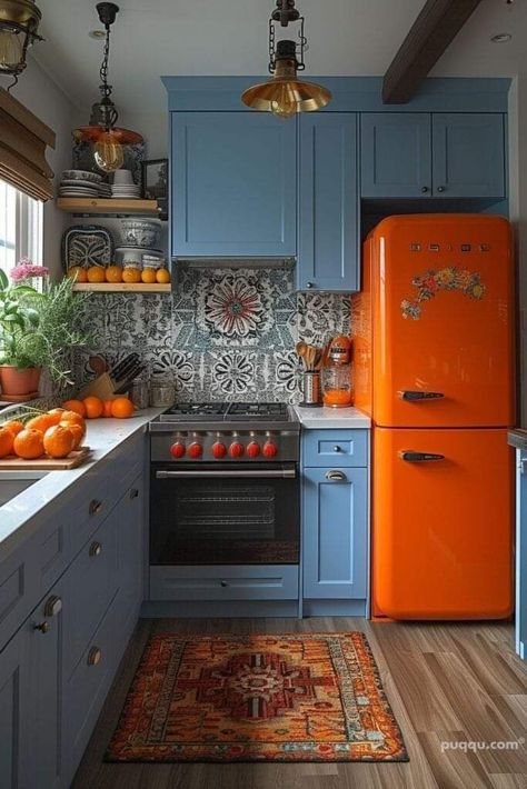 Maximalist House, Maximalist Kitchen, Colorful Walls, Indoor Kitchen, Bohemian Kitchen, Kitschy Kitchen, Dekorasi Kamar Tidur, Hus Inspiration, Dream House Interior