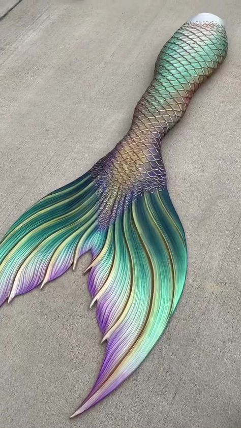 Realistic Mermaid Tails Purple, Pink And Blue Mermaid Tail, Iridescent Mermaid Tail, Mermaid Tail Designs Drawing, Mertailor Tails, Fake Mermaid Tails, Mermaid Tail Green, Mermaid Tail Designs, Mermaid Tail Template