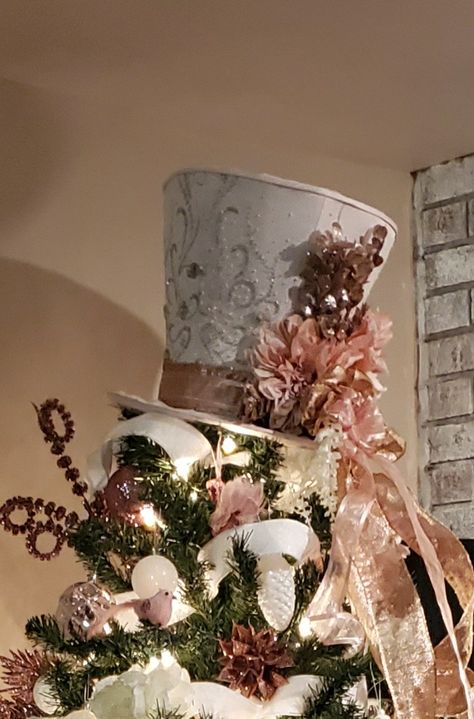 Pink And White Christmas Tree, Top Hat Tree Topper, Pink And White Christmas, Hat Tree, Christmas Tree Top, Christmas Tree Hat, Christmas Tree Tops, Snowman Hat, Holiday Hats