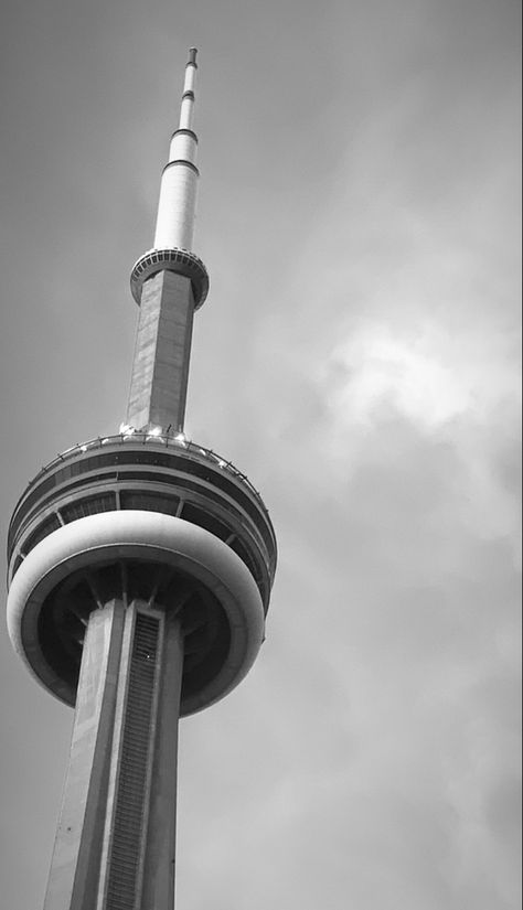 Cn Tower Tattoo, Sn Tattoo, Tower Tattoo, Toronto Cn Tower, Art Sketch, Foto Instagram, City Life, Cn Tower, Art Sketches