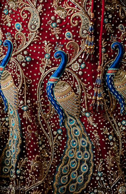 Beautiful peacocks                                                                                                                                                                                 Mais Medieval Embroidery, Jacobean Floral, Motifs Textiles, Peacock Art, Indian Embroidery, Gold Work, Dolce E Gabbana, Embroidery Inspiration, Ribbon Embroidery