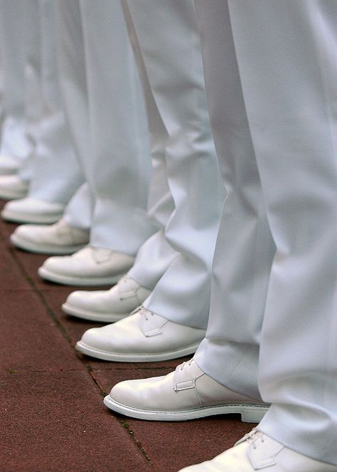 White Uniform Aesthetic, Us Navy Aesthetic, Navy White Uniform, Friday Aesthetic, Sailor Wedding, Navy Uniform, Uss Nimitz, Navy Life, Navy Wife