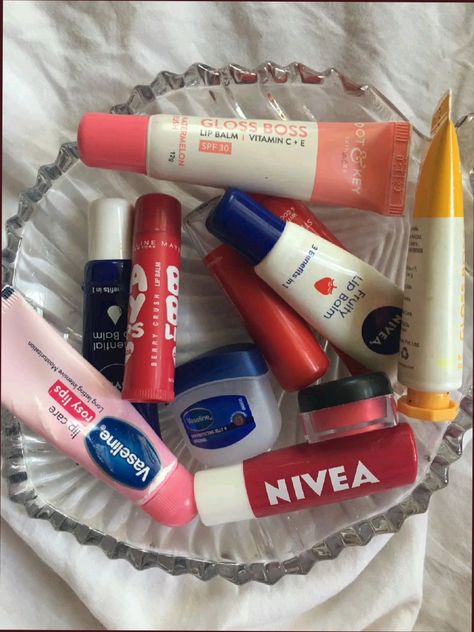 collection 🍥 Cute Vaseline, Lip Balms Aesthetic, Nivea Lip Balm Aesthetic, Vaseline Lip Gloss, Lip Care Aesthetic, Nivea Aesthetic, Lipbalm Nivea, Vaseline Aesthetic, Lipbalm Aesthetic