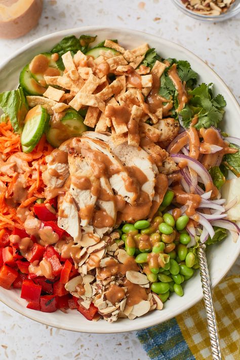 Thai Chicken Salad Panera Thai Chicken Salad, Chicken Recipes Dairy Free, Spicy Peanut Dressing, Taco Salad Dressing, Chicken Salad Dressing, Main Salad, Thai Chicken Salad, Thai Peanut Chicken, Butternut Squash Salad