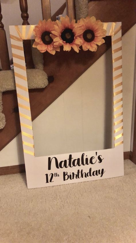 This was so easy to make using  my Cricut! Sunflower themed birthdays ❤️ Sunflower Birthday Party Decoration Diy, Sweet 16 Sunflower Theme, Sunflower Birthday Party Ideas, Sunflower Birthday Party, Cricut Sunflower, Preteen Birthday, Sunflower Birthday Parties, Photo Prop Frame, Sunflower Birthday