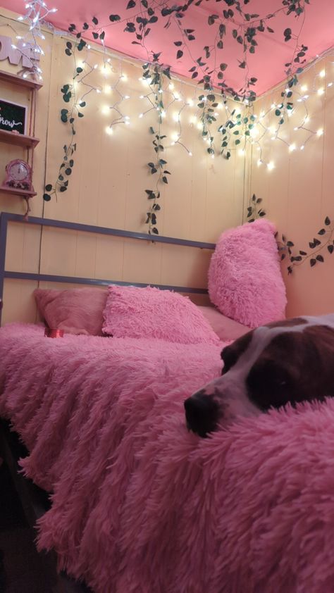 Pink and yellow bedroom Pink And Yellow Bedroom Aesthetic, Pop Punk Bedroom, Pink And Yellow Room, Pink And Yellow Bedroom, Punk Bedroom, Black Bed Frame, Yellow Room, Yellow Theme, Yellow Bedroom