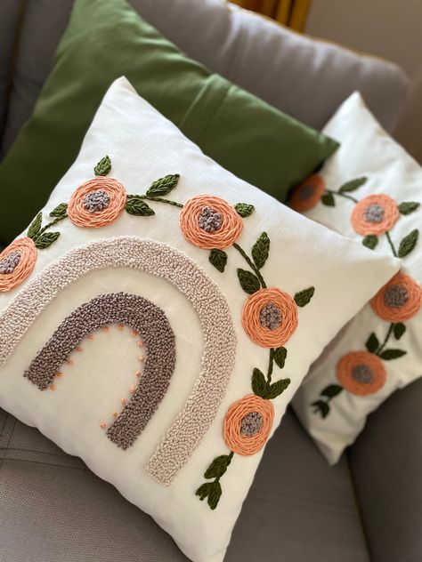 "Colorful Crochet Cushion Designs for Your Home" https://youtu.be/NMPeVBXETeg?si=O47Gh1EKypPp4sSx Daisy Flower Pillow, Flower Punch Needle, Hot Pink Throw Pillows, Punch Needle Pillow, Needle Pillow, Needle Cushion, Flower Punch, Cushion Cover Pattern, Cushion Embroidery