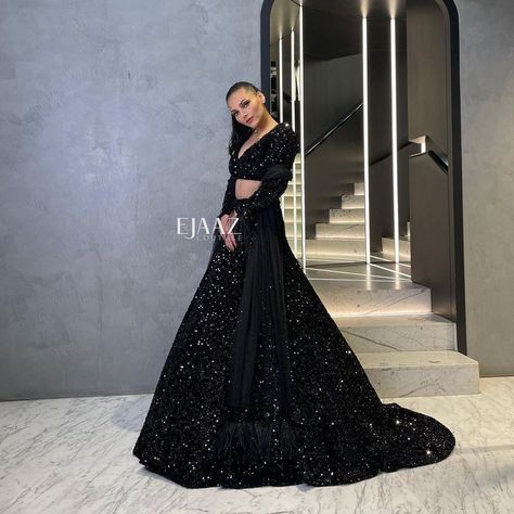 Ejaaz Couture on Instagram: “#EjaazMuse @riya.bami in our statement black embellished lehenga set with feather art dupatta at our Flagship Store ~ Defence Colony, New…” Ejaaz Couture, Black And White Wedding Theme, Simple Lehenga, Reception Outfit, Black Lehenga, Reception Lehenga, Indian Outfits Lehenga, Stitched Lehenga, Bollywood Lehenga