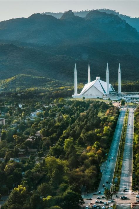 Faisal Mosque Culture Wallpaper, Hazrat Hussain, Pakistan Nature, Restaurant Seating Design, Pakistan Resolution Day, Pakistan Pictures, Safest Places To Travel, Pakistan Places, Pakistan Culture