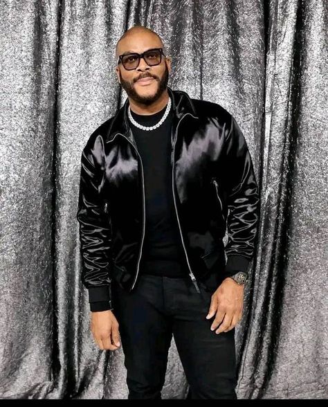 Tyler Perry's | I've Been Waiting All Day, Nobody Says Hello😞🥹 | Facebook Michael Rainey, Richest Actors, Ice Blonde Hair, Film Premiere, Richest In The World, Tyler Perry, Gone Girl, Michelle Williams, Destiny's Child