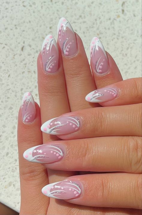 Concert Nails Almond, Esthetic Nails 2023, Nails Italy Design, Unique Almond Nails Designs, Nail Inspo Trendy 2024, Almond Nails Unique, Y2k Nails French Tip, Y2k French Nails, Spring Nails 2024 Trends Almond