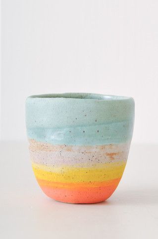 Ceramic Pottery Ideas #ceramics #ceramicdesignideas // Ceramic cup, ceramic colors, ceramics, pottery, ceramic ideas Ceramic Pottery Ideas, Pottery Painting Designs, Tanah Liat, Keramik Design, Ceramic Ideas, Pottery Classes, Pottery Designs, Ceramic Cup, Pottery Ideas