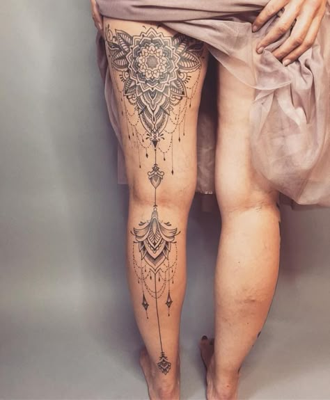 Girl Stomach Tattoos, Tattoos Woman, Woman Tattoos, Muster Tattoos, Inspiration Tattoos, Cat Tattoos, Leg Tattoos Women, Stomach Tattoos, Tiny Tattoo