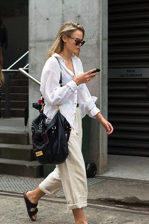 how to style a white button down for summer Beige Linen Pants Outfit, Beige Linen Pants, Linen Pants Outfit, Look Zara, Vetements Clothing, Walking Down The Street, Teaching Outfits, 여름 스타일, Beige Outfit