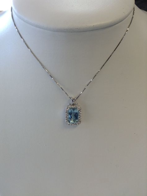 Custom 3.8 carat emerald cut aquamarine pendant with diamond halo. Aquamarine Necklaces, Putri Diana, Fancy Jewelry Necklace, Pretty Jewelry Necklaces, Expensive Jewelry Luxury, Fancy Jewellery Designs, Luxe Jewelry, Aquamarine Pendant, Aquamarine Necklace