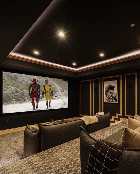 Movie Room House, Basement Ideas Theater, Home Theatre Aesthetic, Home Theater Popcorn Station, Theater Room Lighting Ideas, Home Cinema Ideas Movie Nights, Home Theater Wall Design, Basement Movie Theatre, Movie Theater In House