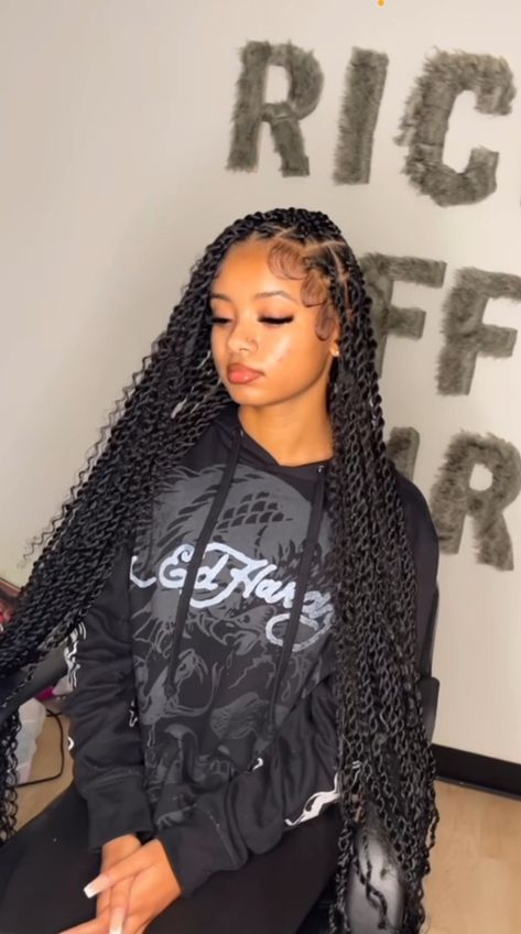 Side Part Twist, Twist With Curls, Long Cornrows, Future Hairstyles, Braided Hairstyles For Black Women Cornrows, Hair Twist, Braided Cornrow Hairstyles, Box Braids Hairstyles For Black Women, Cute Braided Hairstyles