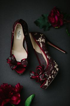 Dr Shoes, Lace Heels, Burgundy Lace, Burgundy Wedding, Fabulous Shoes, Crazy Shoes, Pretty Shoes, Shoe Obsession, Suho