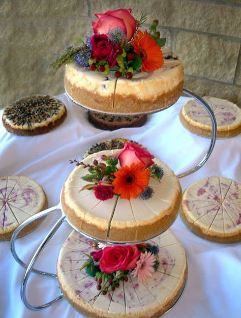 yummy-and-trendy-cheesecake-wedding-cakes-9 - Weddingomania Wedding Cheesecakes, Cheesecake Wedding Cakes, Cheesecake Wedding, Cheesecake Wedding Cake, Wedding Cheesecake, Cake Displays, Traditional Wedding Cake, Reception Food, Traditional Cakes