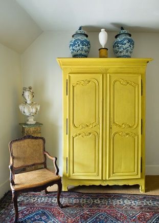 yellow Yellow Painted Furniture, Yellow Chalk Paint, Yellow Furniture, French Style Homes, Country Furniture, Shabby Vintage, Yellow Painting, Paint Furniture, Furniture Arrangement